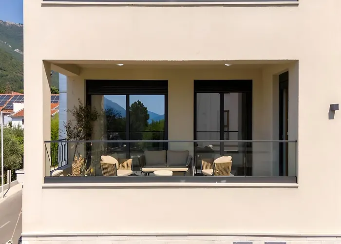 Dimitris Residence